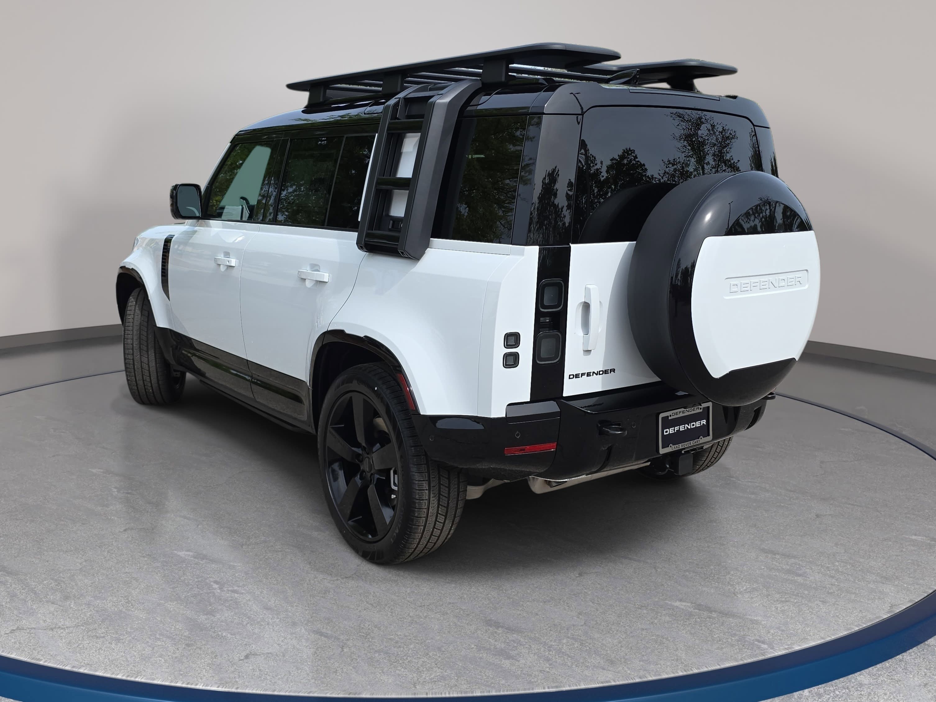 New 2026 Land Rover Defender 110 X-Dynamic SE AWD/4WD image 7