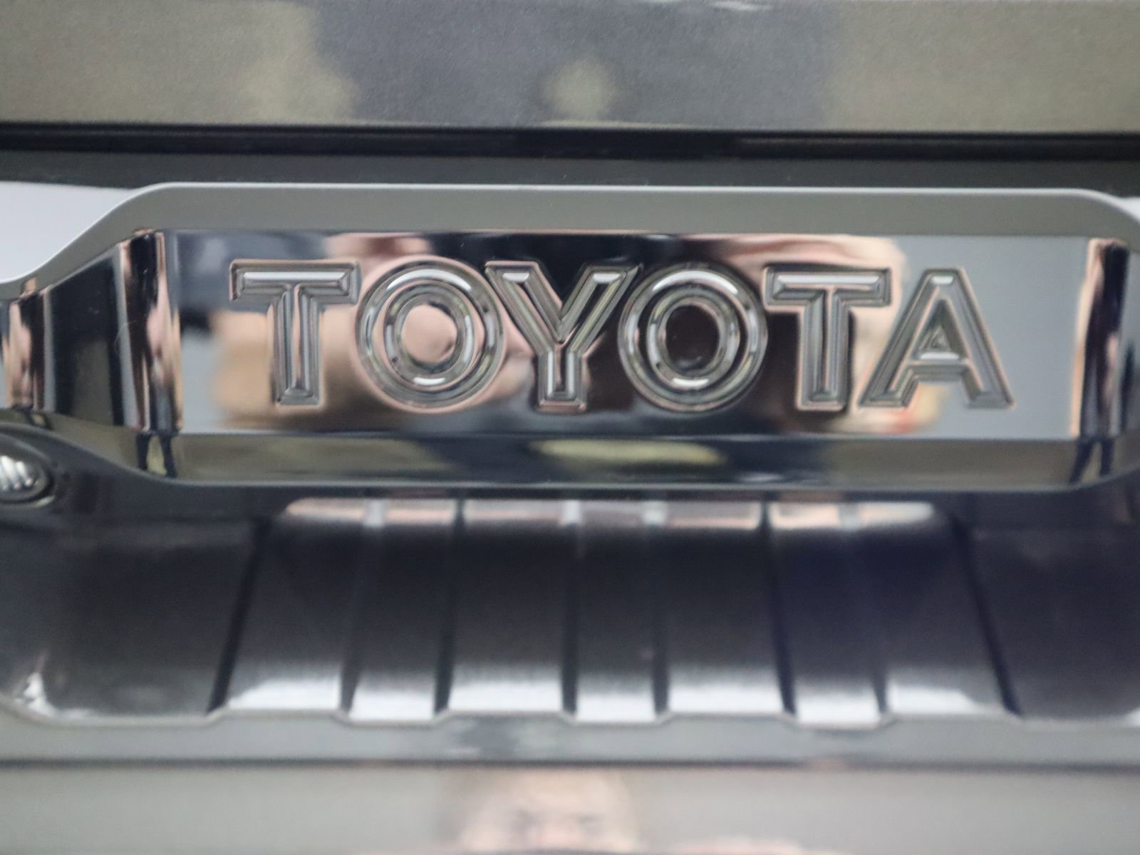 Used 2025 Toyota Tundra Limited image 27