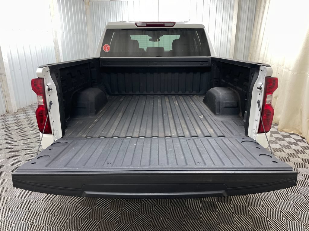 Certified 2022 Chevrolet Silverado 1500 LT AWD/4WD image 40