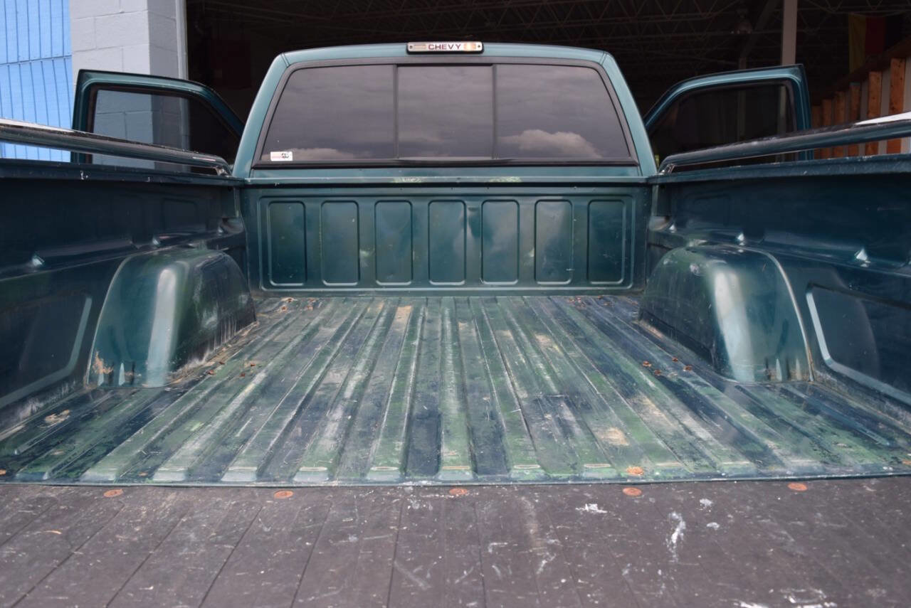 Used 1997 Chevrolet Silverado 1500 4x4 Regular Cab w/ Preferred Equipment Group 2 image 19