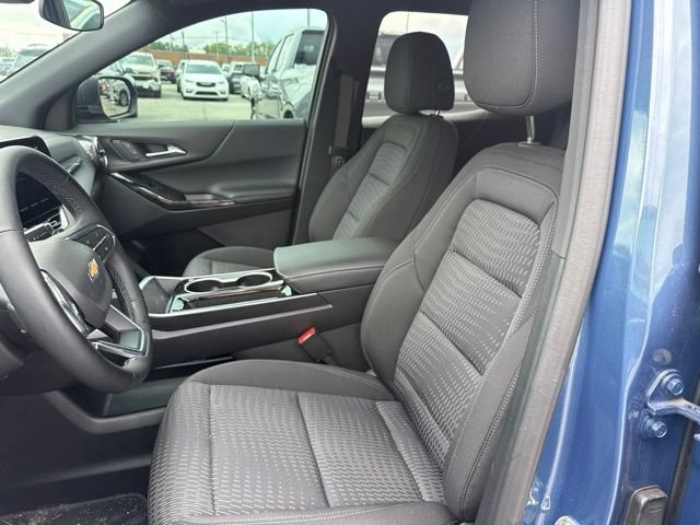 Used 2025 Chevrolet Equinox LT AWD/4WD image 11