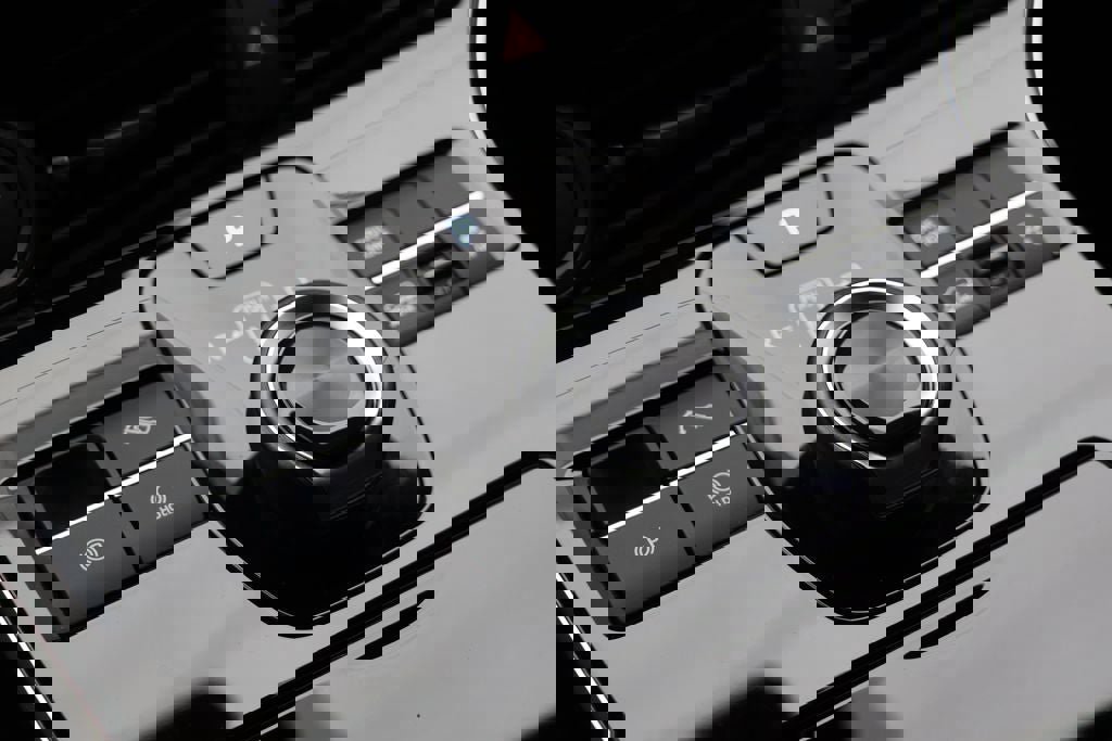 Used 2024 Subaru Solterra Premium image 22