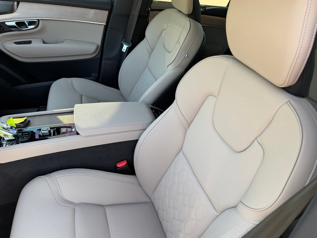 New 2027 Volvo XC90 B6 Plus AWD/4WD image 20