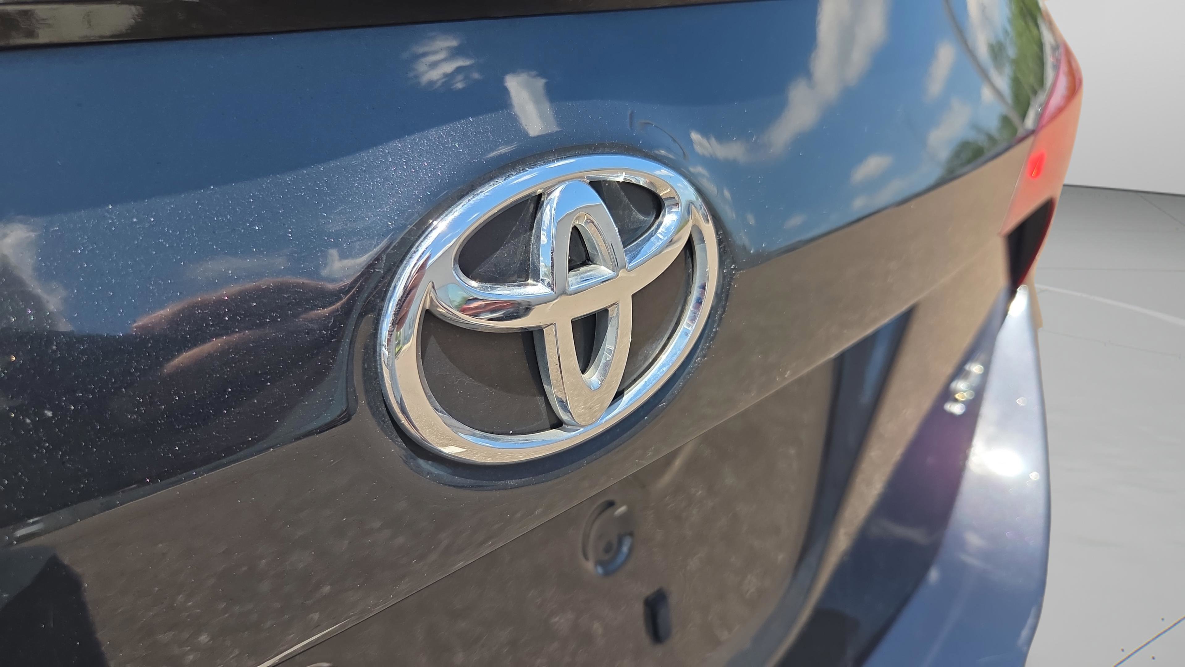 Used 2017 Toyota Corolla SE FWD image 27