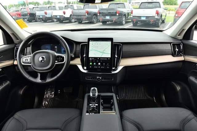 Used 2025 Volvo XC90 B6 Plus AWD/4WD image 7