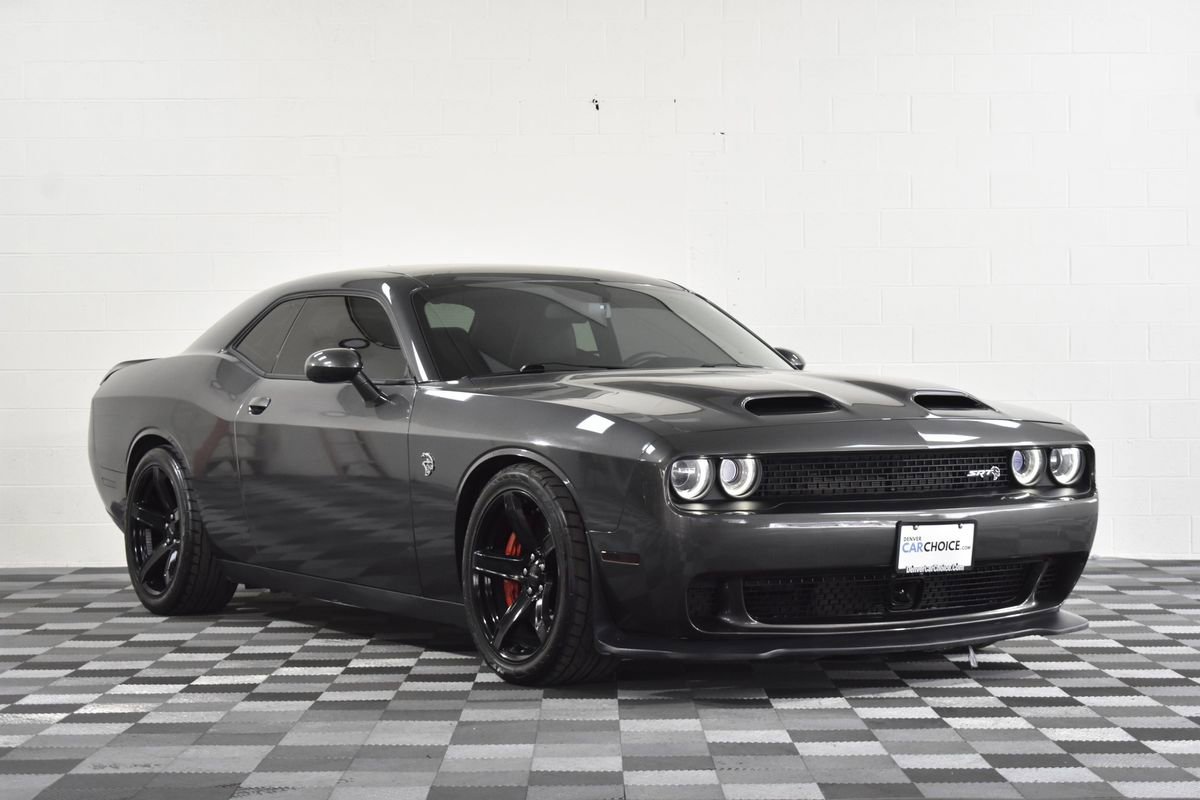 Used 2019 Dodge Challenger SRT Hellcat w/ Alcantara Appearance Package image 8