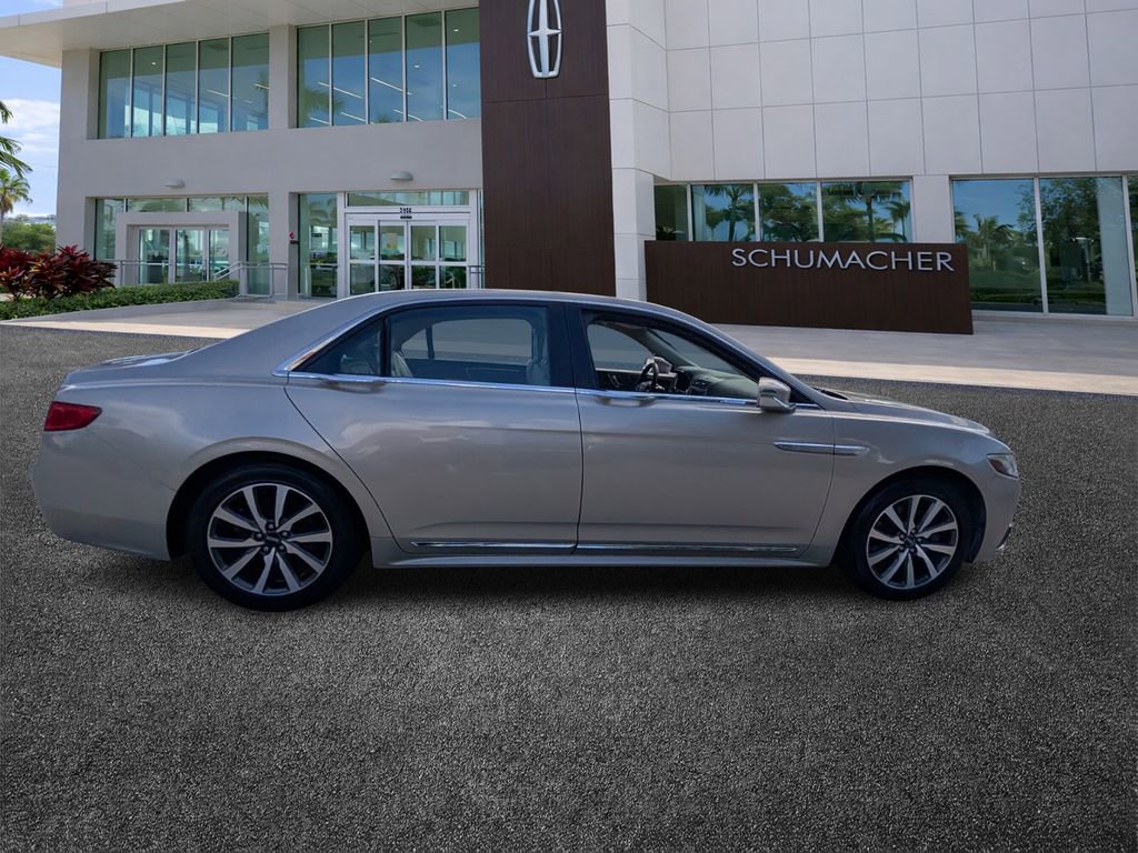 Used 2017 Lincoln Continental Premiere image 8