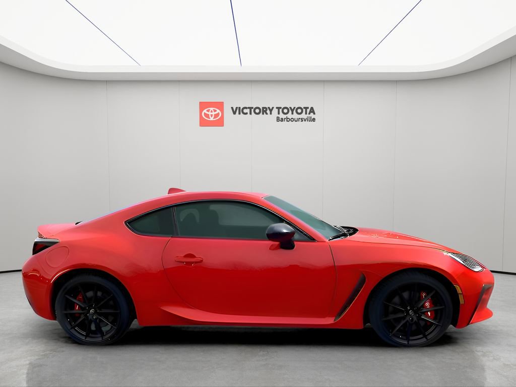 New 2025 Toyota GR86 image 2