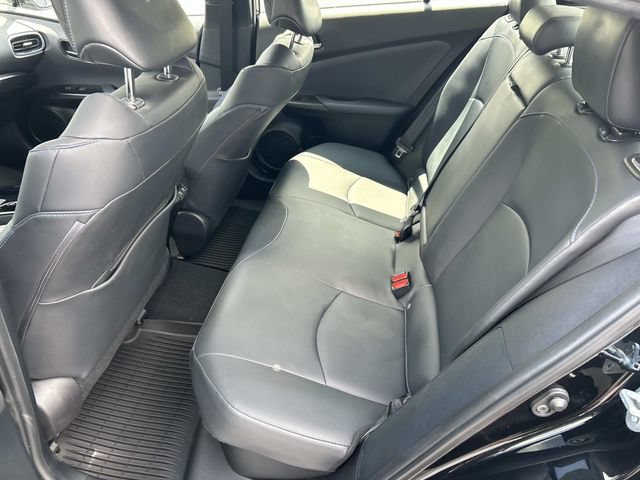 Used 2022 Toyota Prius Limited w/ Premium Convenience Package FWD image 18