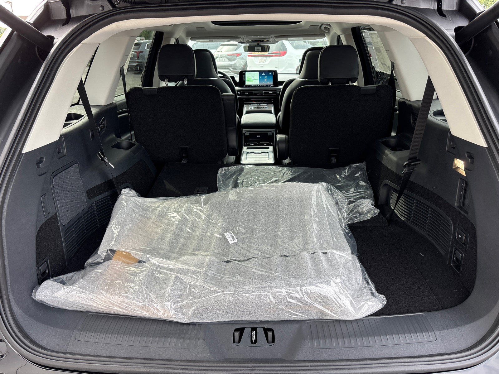 New 2026 Lincoln Aviator Reserve AWD/4WD image 9