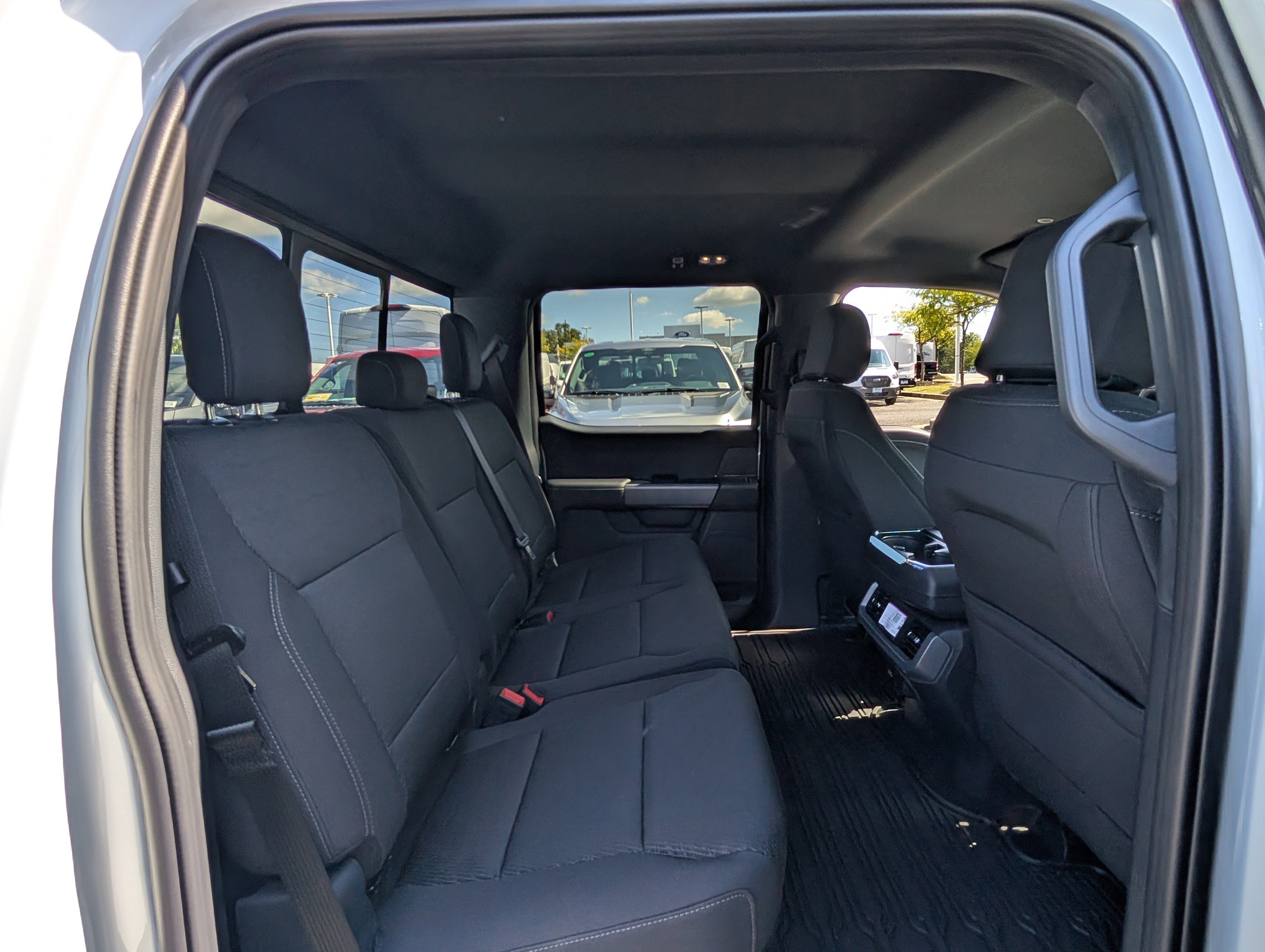 New 2025 Ford F150 XLT w/ Equipment Group 302A MID image 7