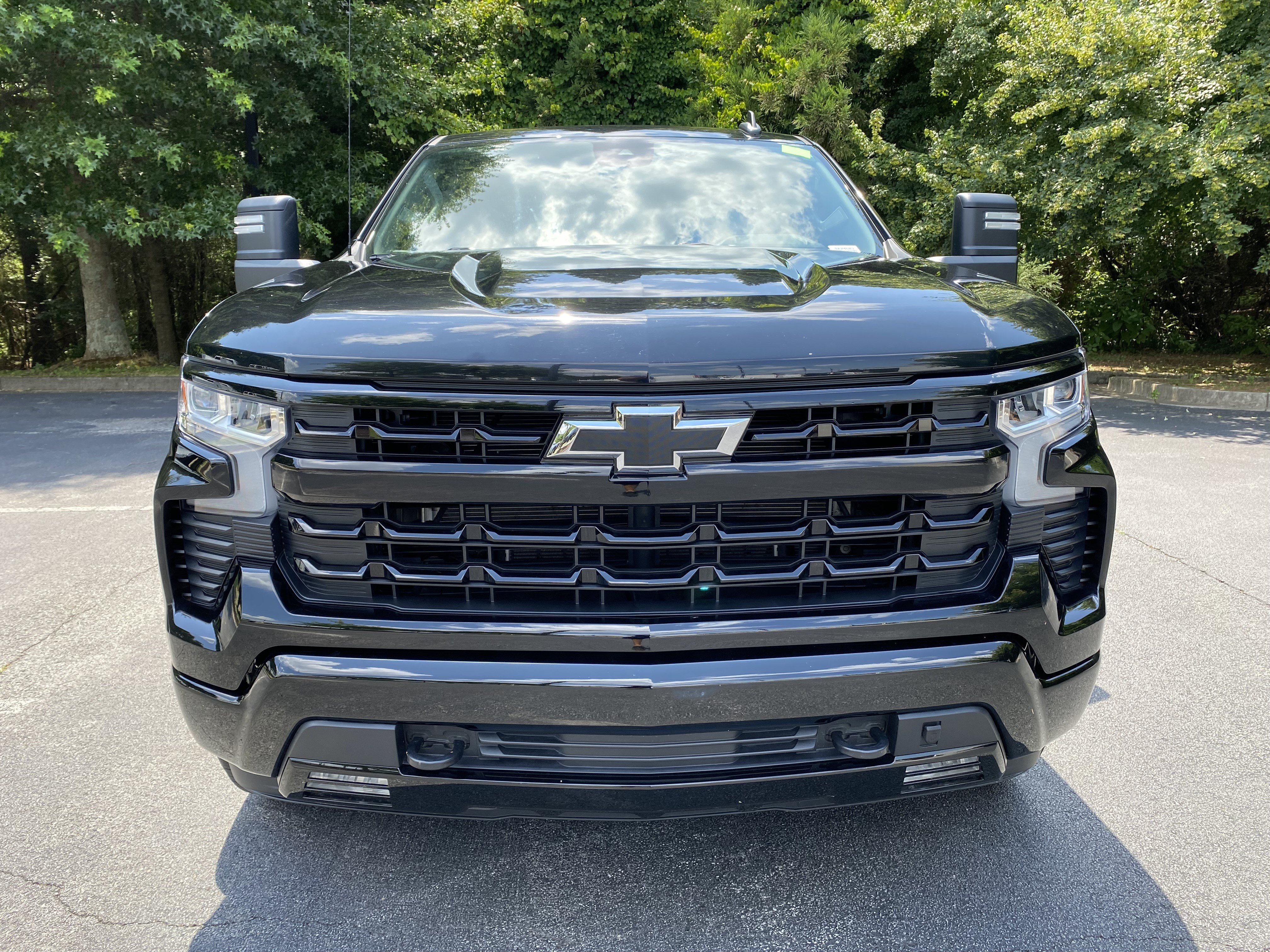 Used 2022 Chevrolet Silverado 1500 RST w/ Max Trailering Package AWD/4WD image 3