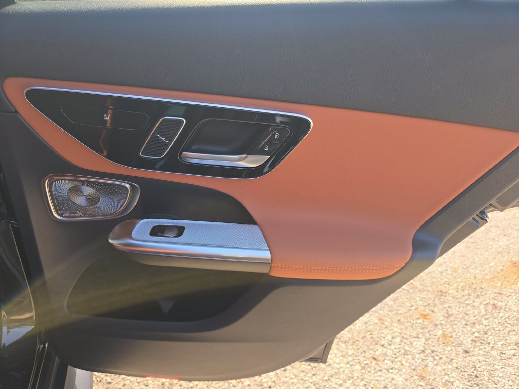 New 2027 Mercedes-Benz GLC 300 4MATIC image 23