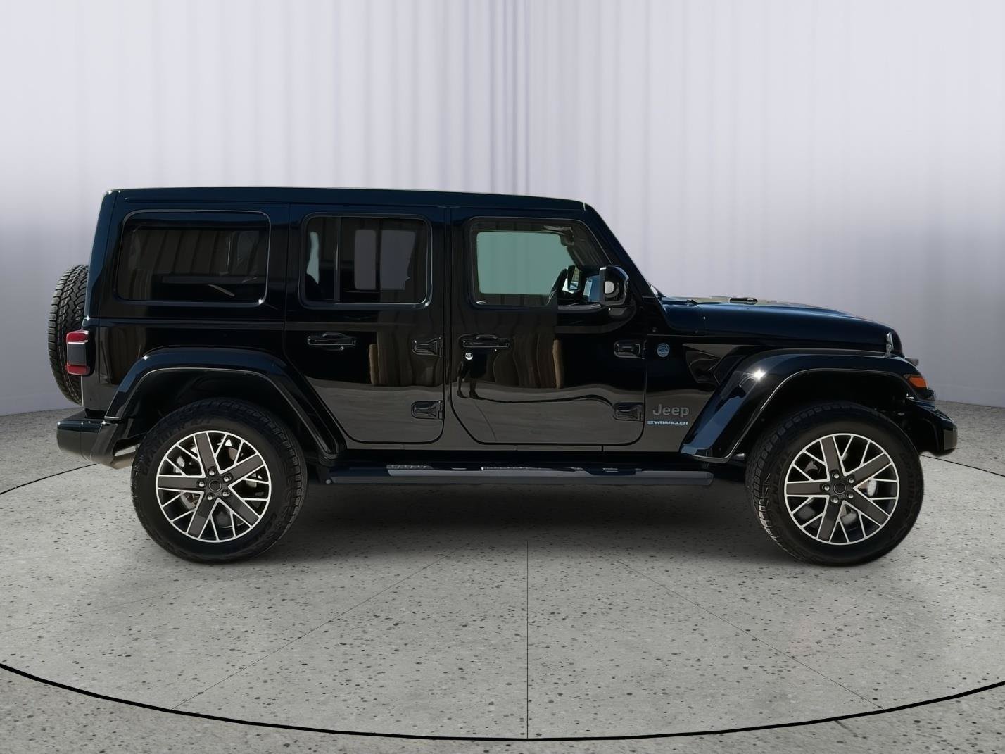 Used 2024 Jeep Wrangler High Altitude AWD/4WD image 6