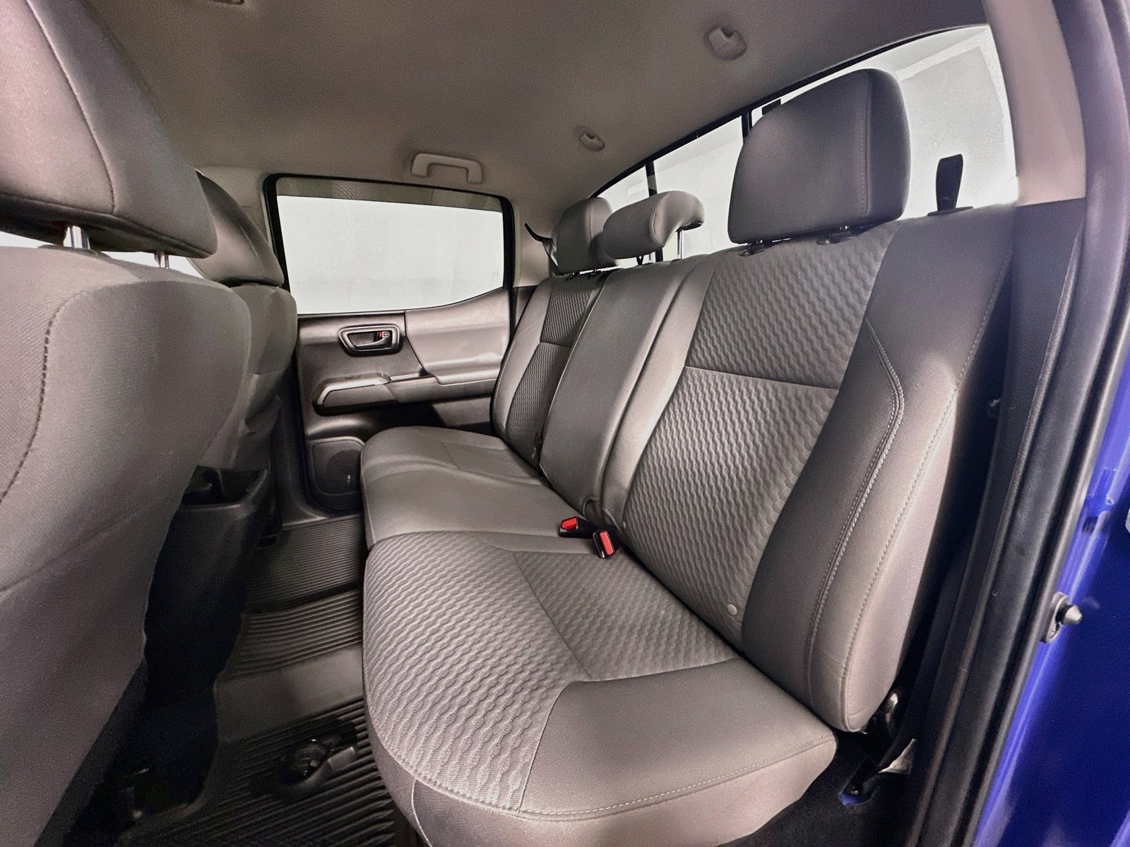 Certified 2022 Toyota Tacoma SR5 AWD/4WD image 22
