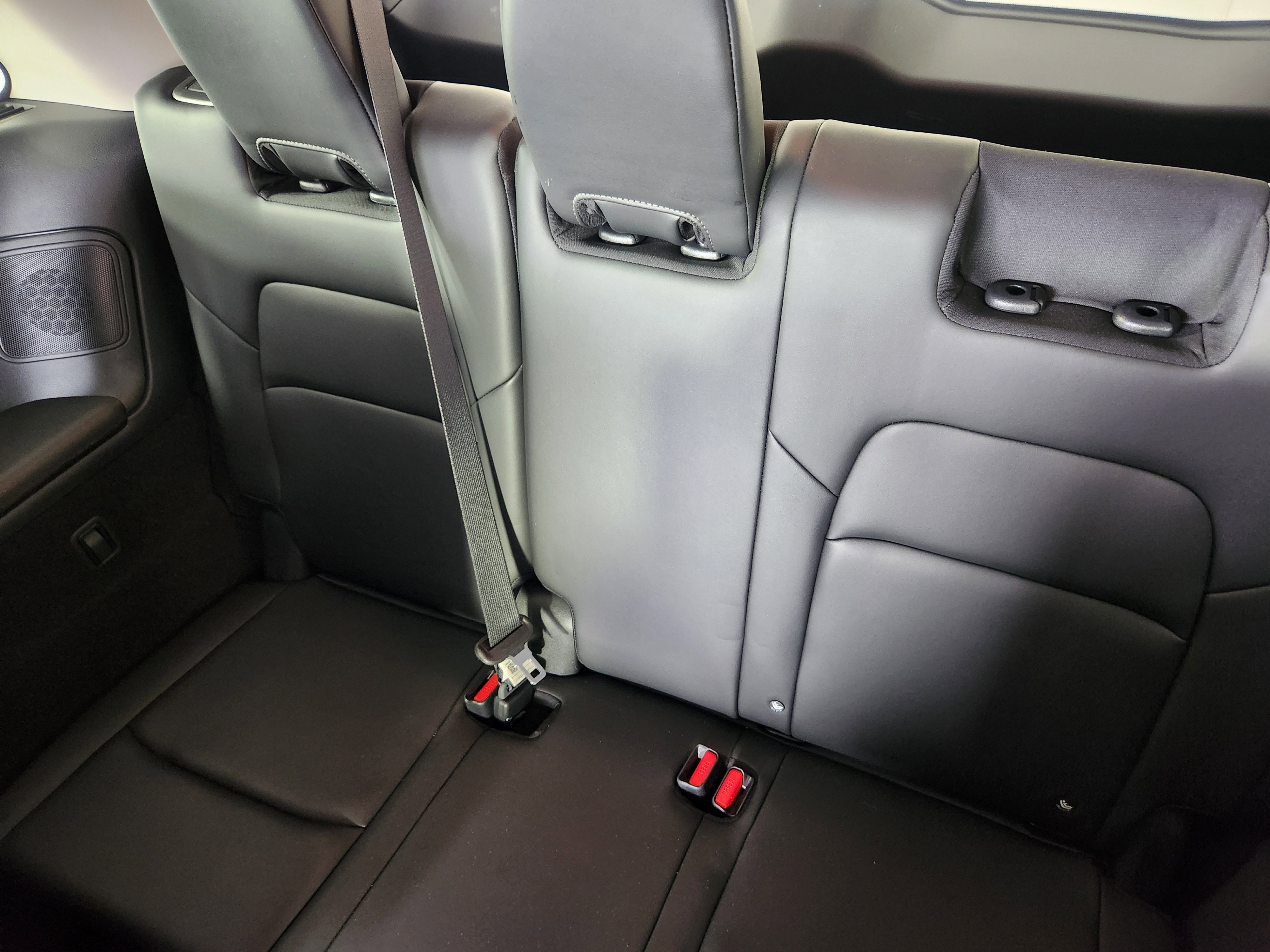 Used 2025 Nissan Pathfinder Platinum image 15