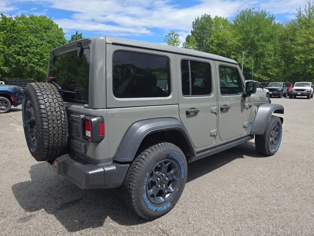 Used 2023 Jeep Wrangler Unlimited w/ Sun & Screen Package AWD/4WD image 4