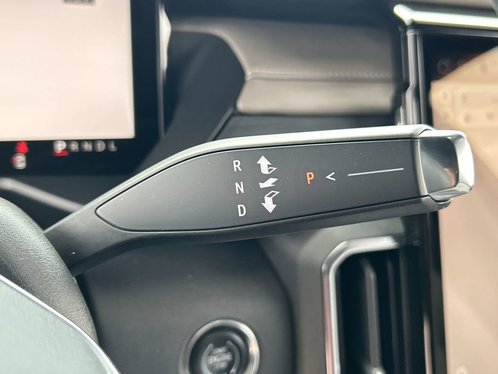 Used 2024 GMC Acadia Elevation FWD image 16