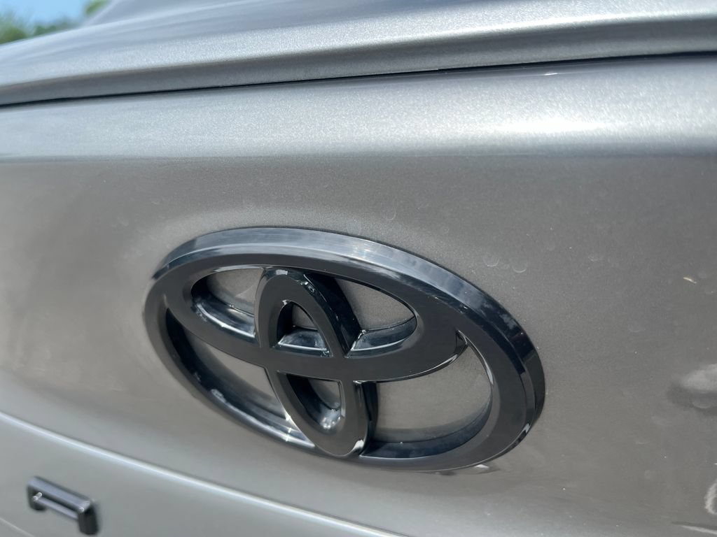 Used 2026 Toyota Camry SE FWD image 40