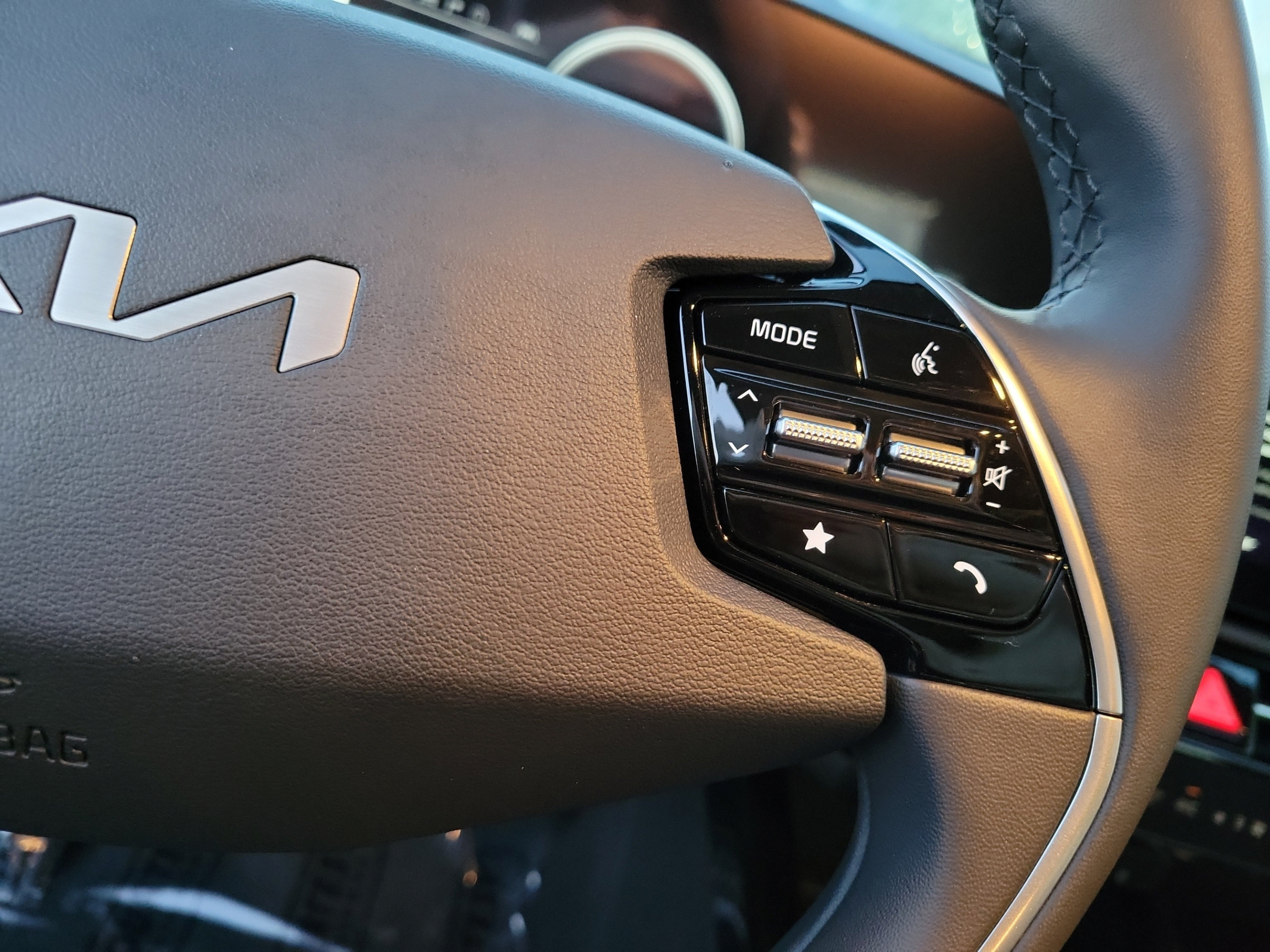 New 2026 Kia Niro Wind FWD image 27