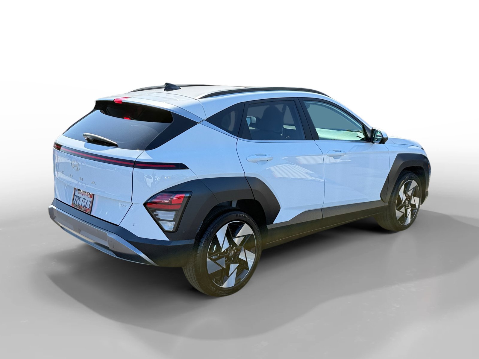 Certified 2025 Hyundai Kona Limited FWD image 5