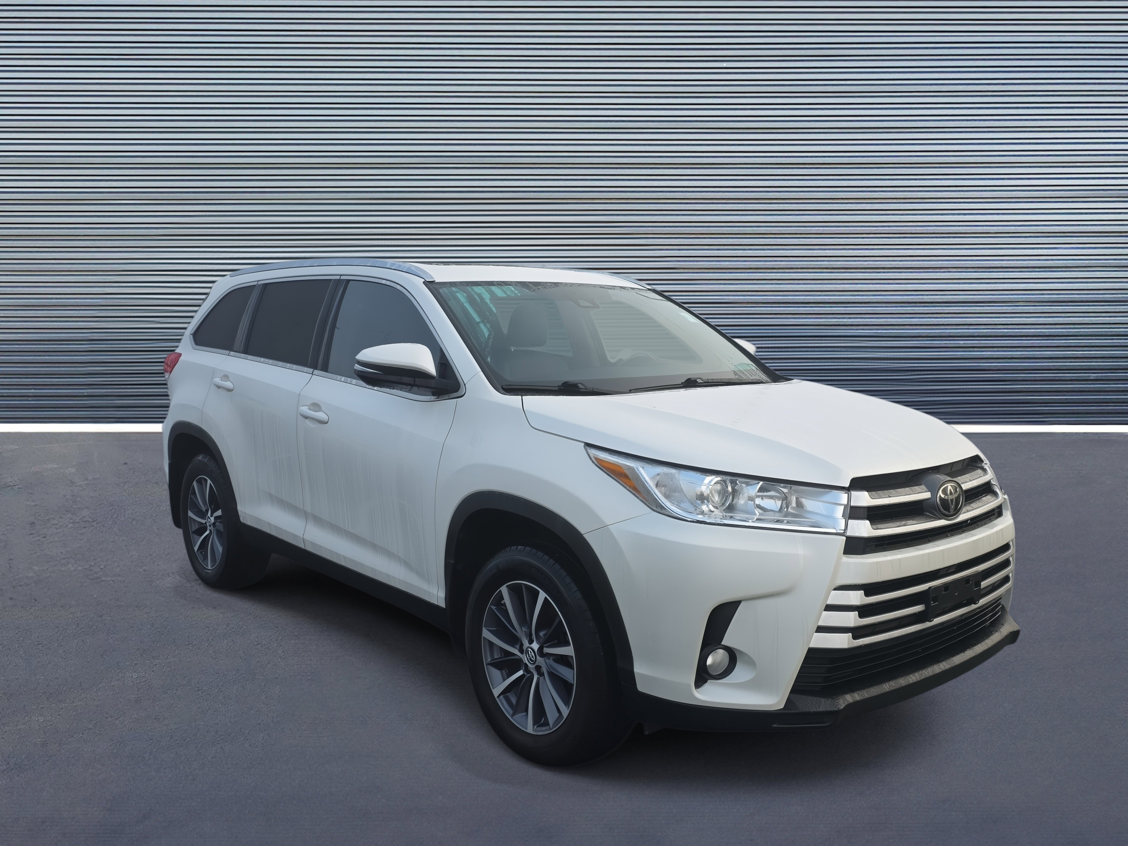 Used 2019 Toyota Highlander video 2