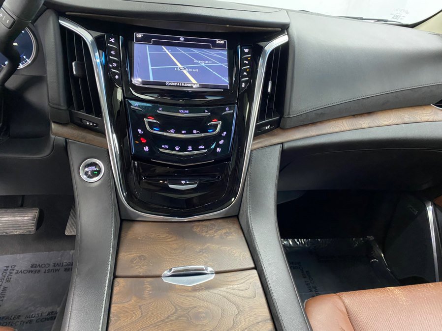 Used 2016 Cadillac Escalade ESV Premium image 30