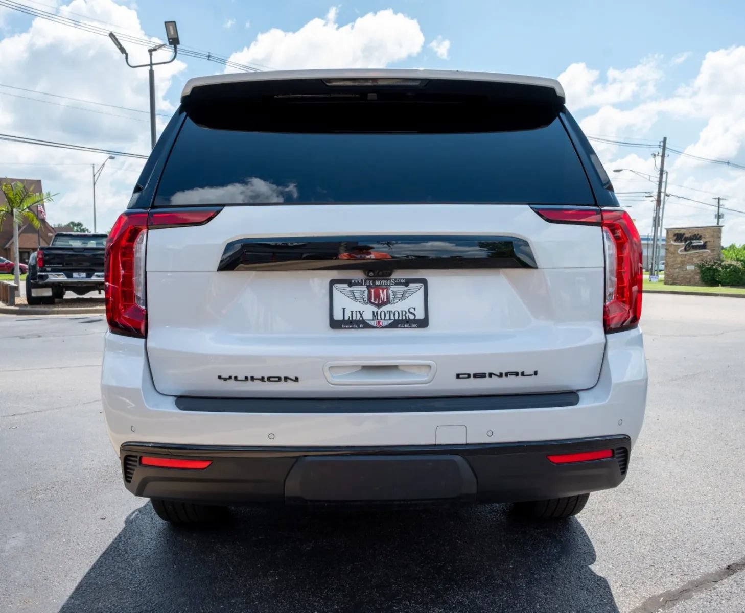 Used 2024 GMC Yukon Denali w/ Denali Reserve Package AWD/4WD image 7