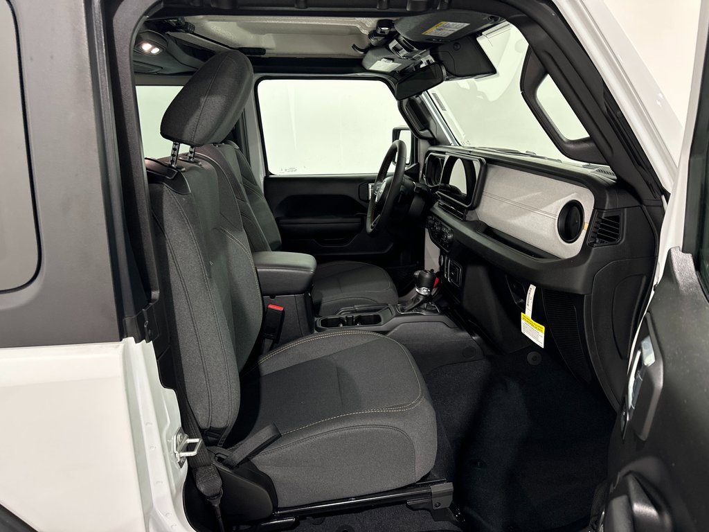 Used 2024 Jeep Wrangler Sport S image 18