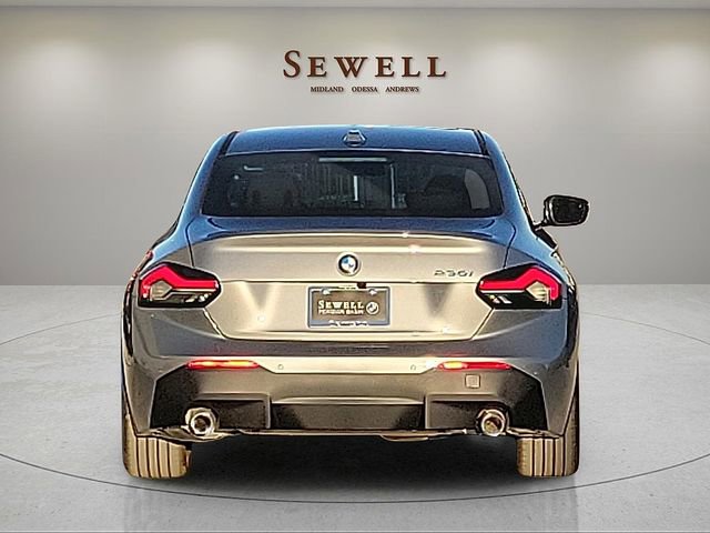 New 2026 BMW 230i Coupe w/ Convenience Package RWD image 4