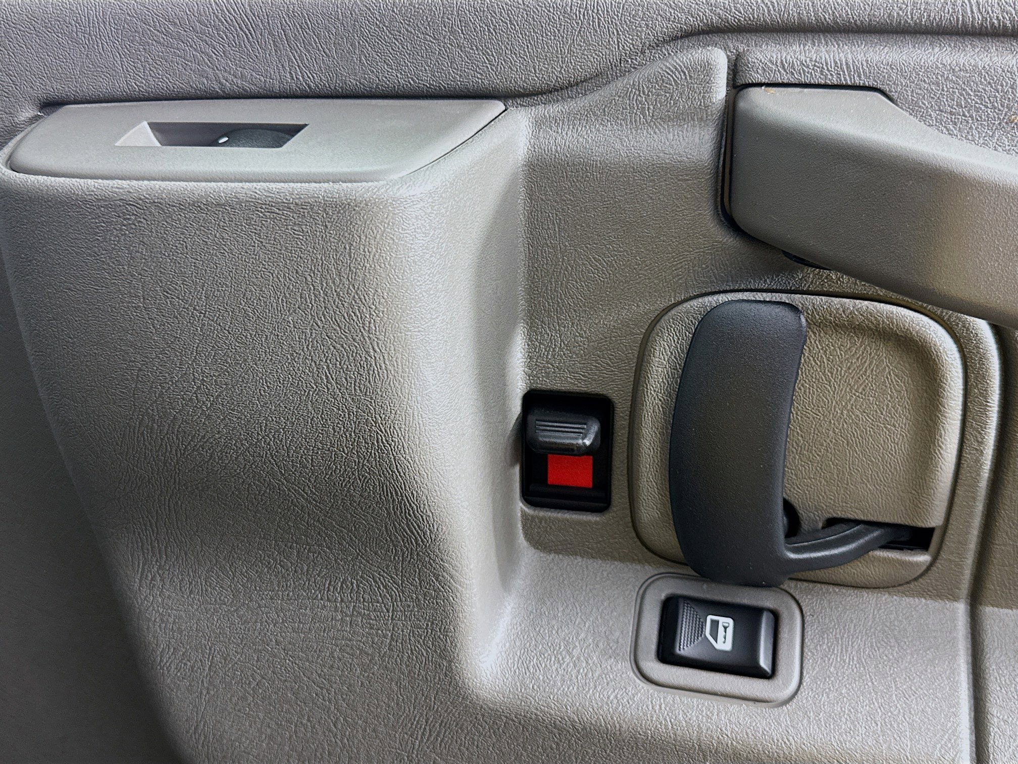 Used 2023 GMC Savana 2500 w/ Driver Convenience Package image 24