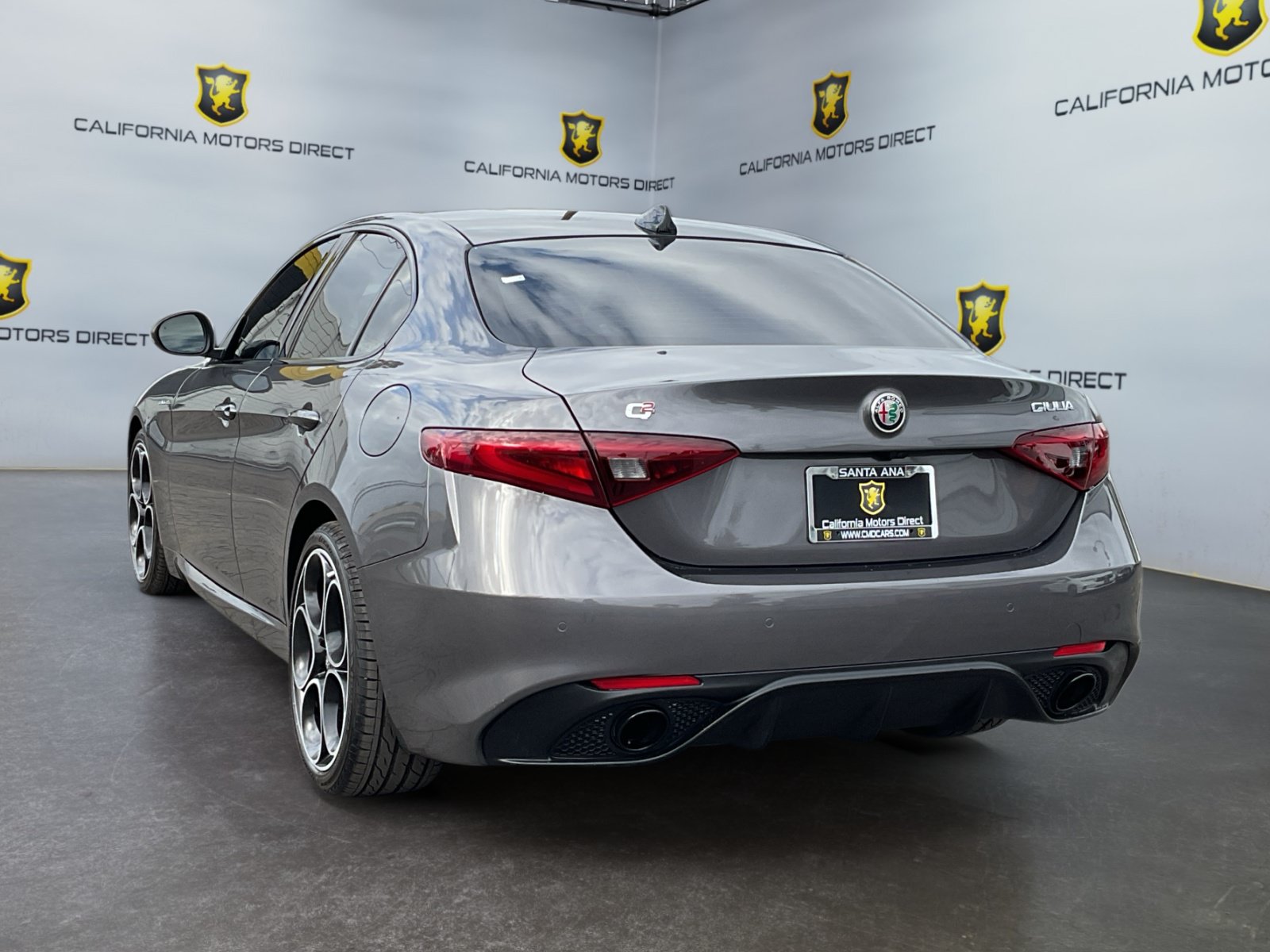 Used 2023 Alfa Romeo Giulia Veloce RWD image 7
