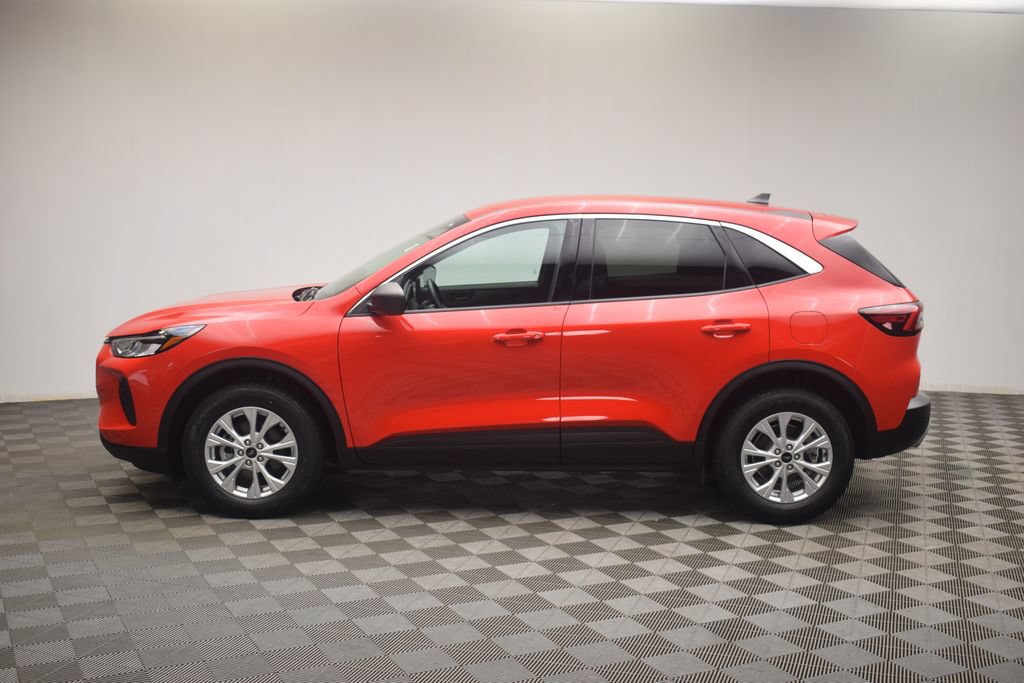 Used 2024 Ford Escape Active w/ Tech Pack #1 AWD/4WD image 13