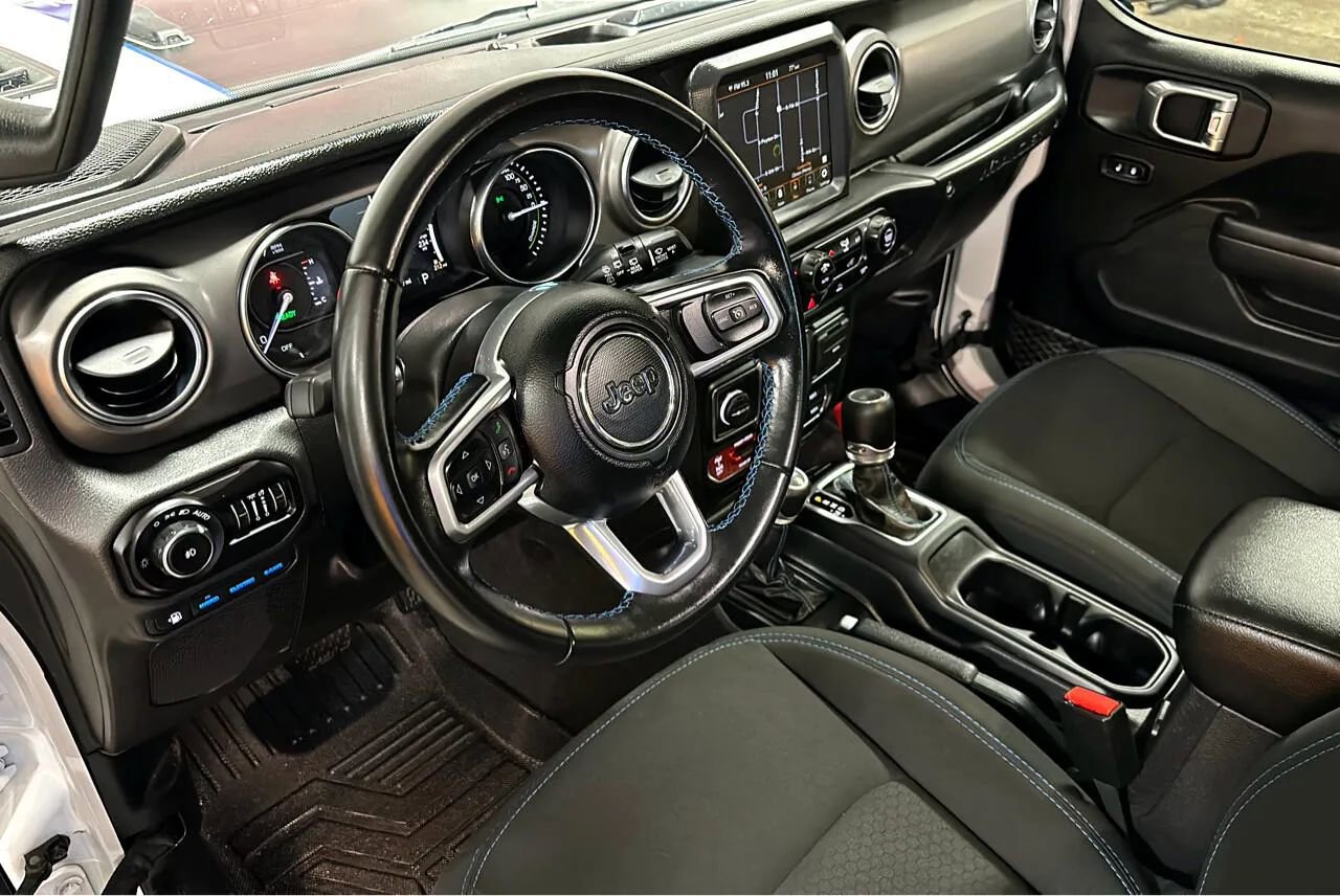 Used 2022 Jeep Wrangler Unlimited Rubicon 4xe image 37