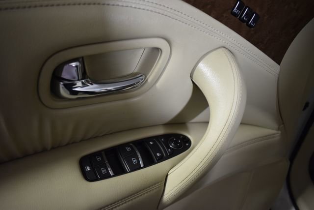 Used 2017 INFINITI QX80 2WD w/ Driver Assistance Package image 8