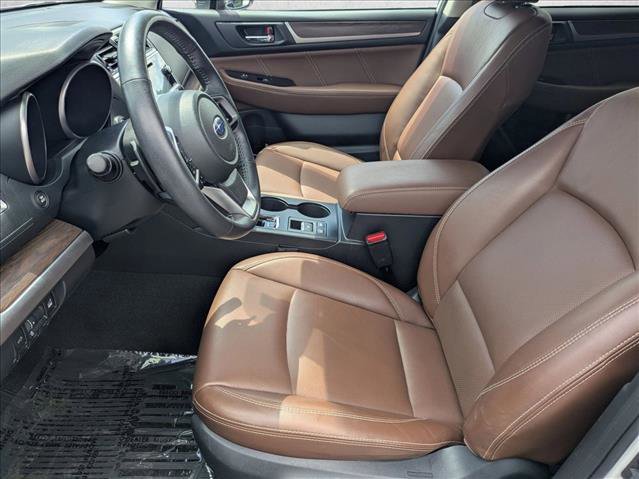 Used 2018 Subaru Outback 2.5i Touring w/ Popular Package #3 AWD/4WD image 16