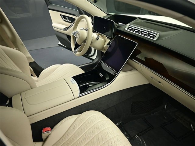 Used 2022 Mercedes-Benz S 580 4MATIC Sedan w/ Rear Seat Package image 35