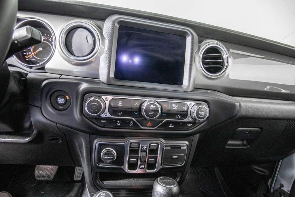 Used 2023 Jeep Gladiator Overland image 26