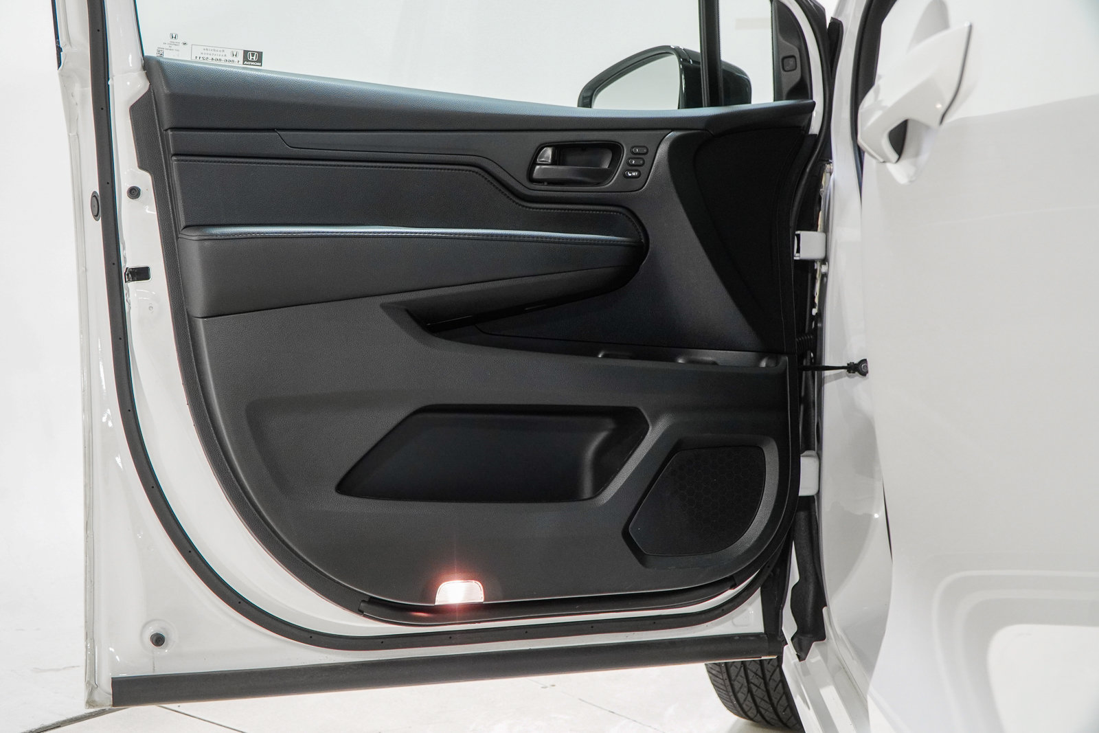 Used 2025 Honda Odyssey Sport-L image 19