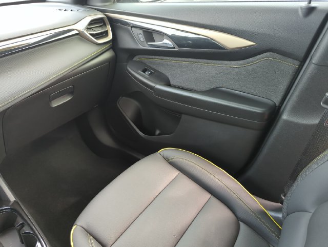 Used 2024 Chevrolet TrailBlazer ACTIV w/ Driver Confidence Package FWD image 27