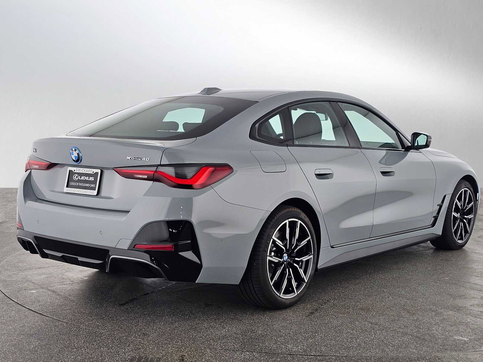 Used 2025 BMW i4 xDrive40i w/ M Sport Package image 3