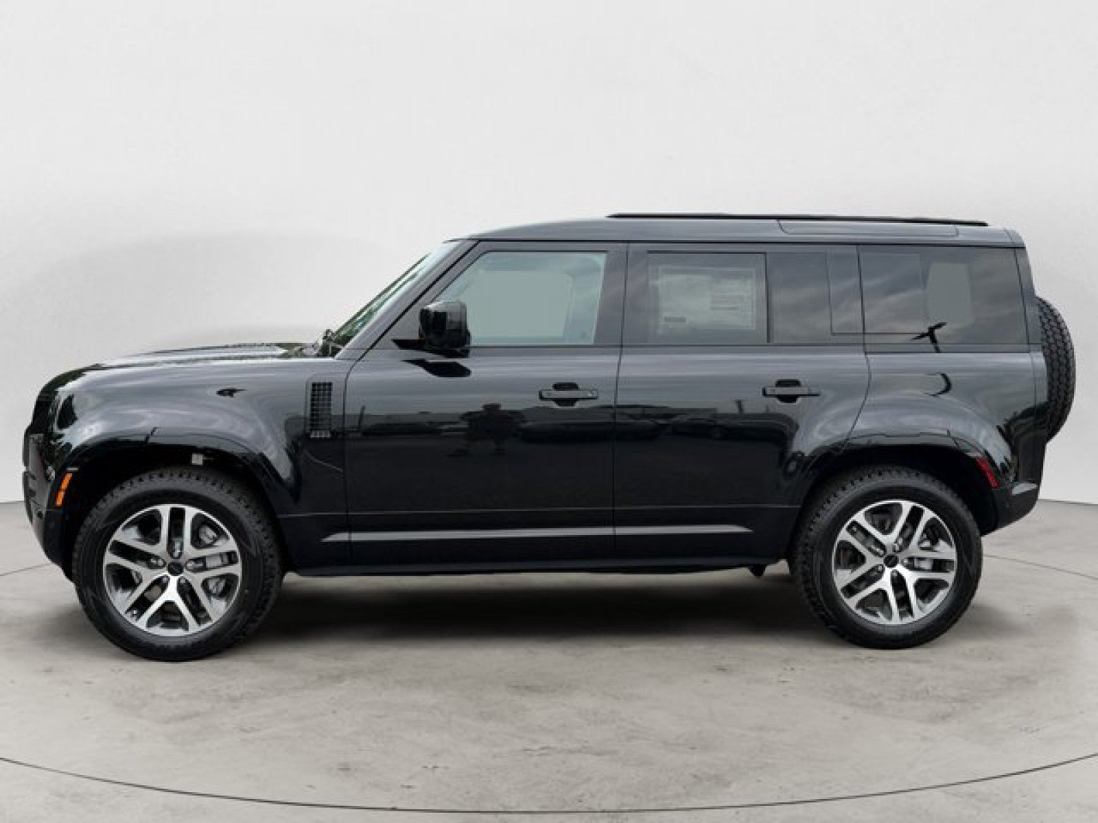 New 2026 Land Rover Defender 110 X-Dynamic SE AWD/4WD image 7