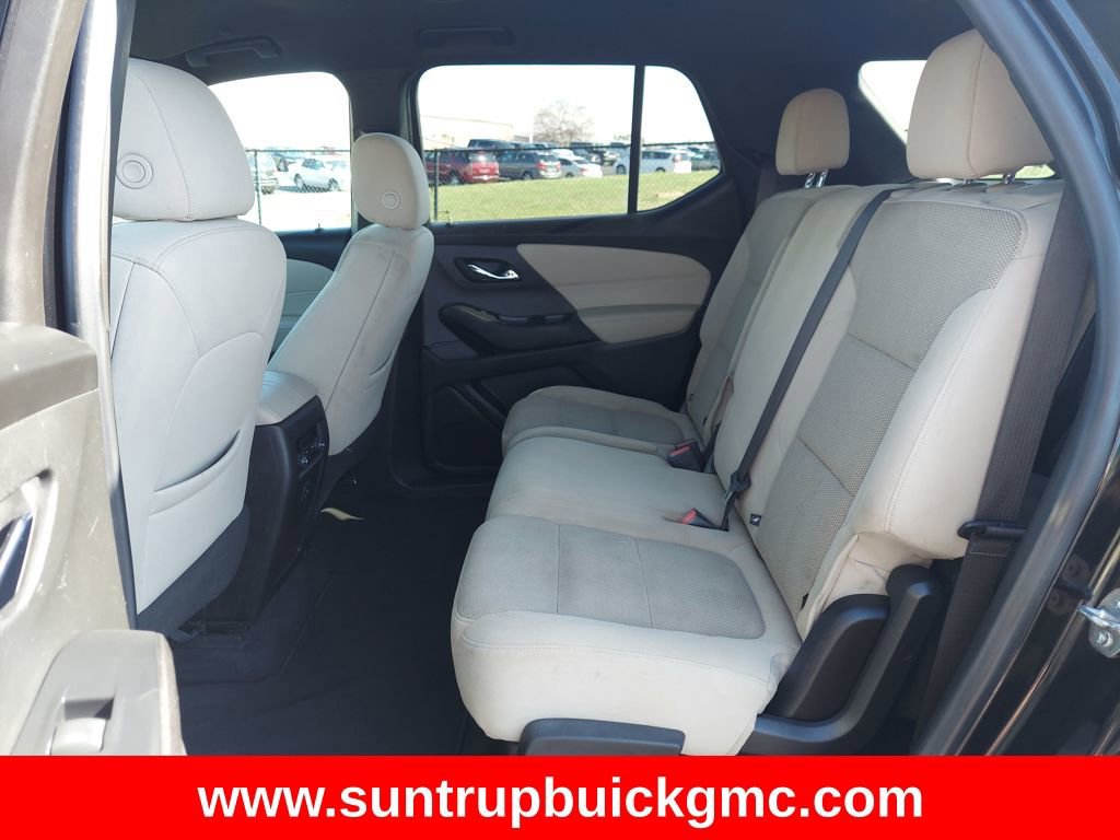Used 2022 Chevrolet Traverse LS AWD/4WD image 25