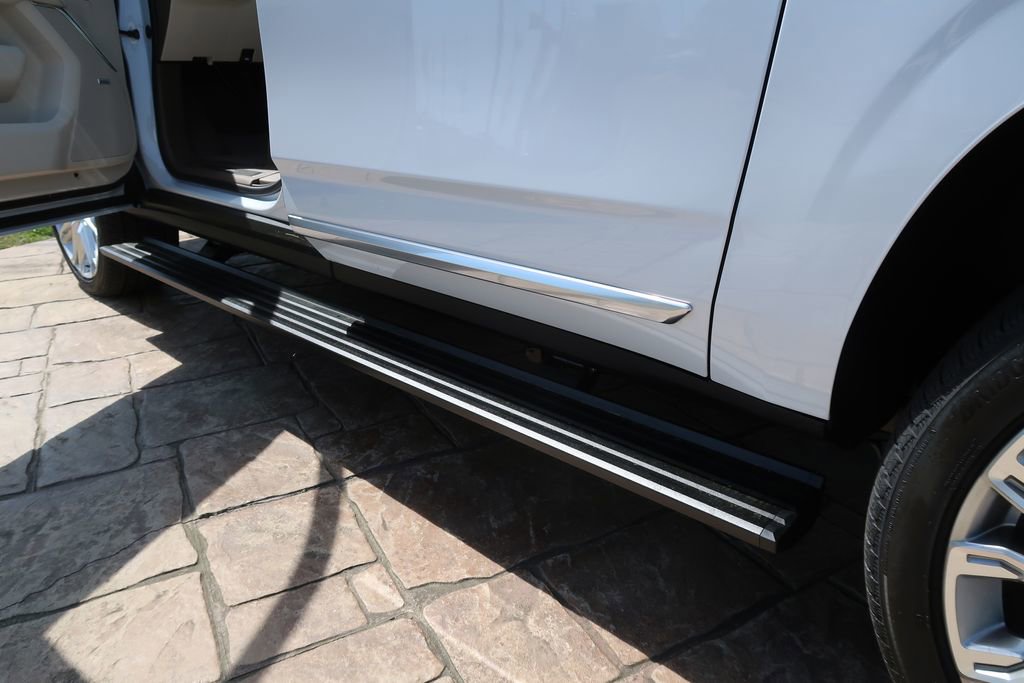 New 2026 GMC Yukon XL Denali w/ Denali Reserve Package image 8