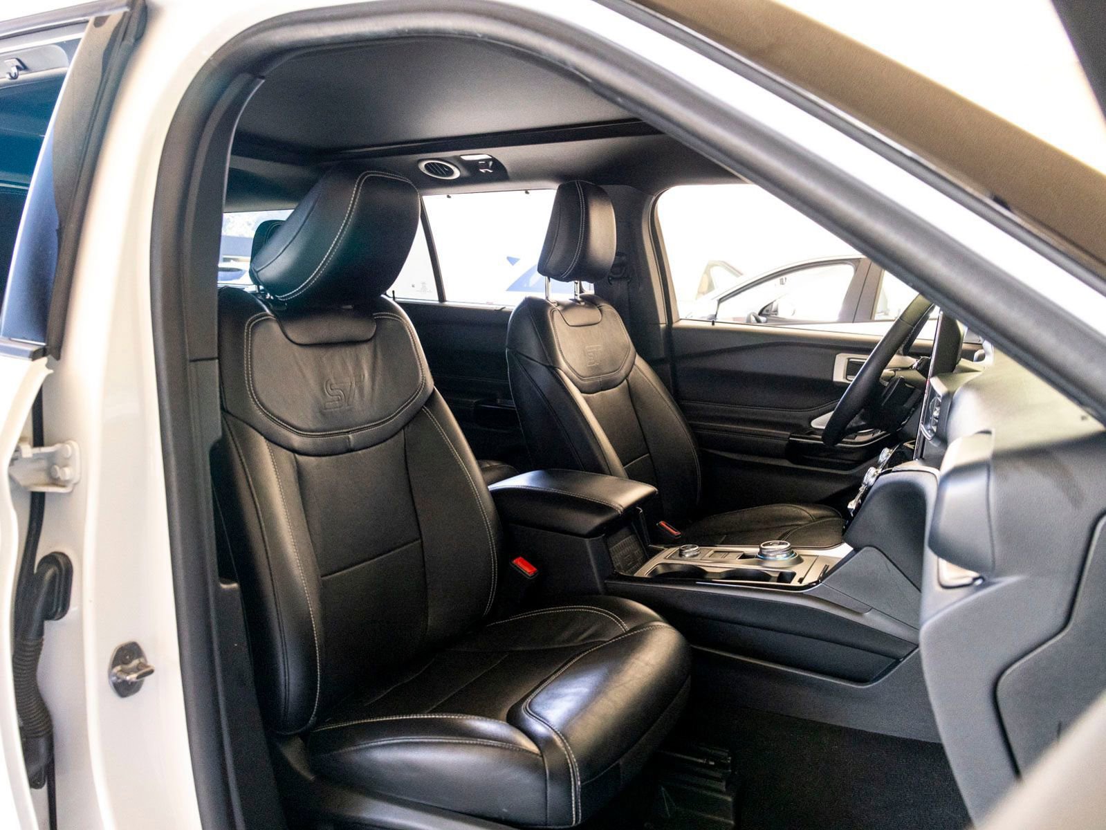 Used 2021 Ford Explorer ST w/ Equipment Group 401A image 24