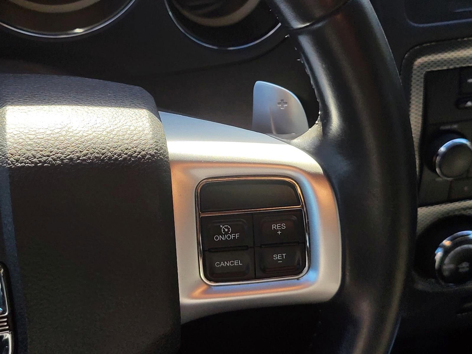 Used 2014 Dodge Challenger R/T image 26