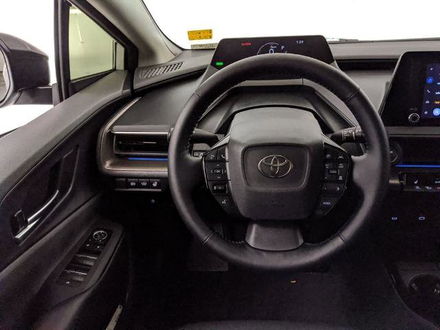 Used 2025 Toyota Prius XLE image 16