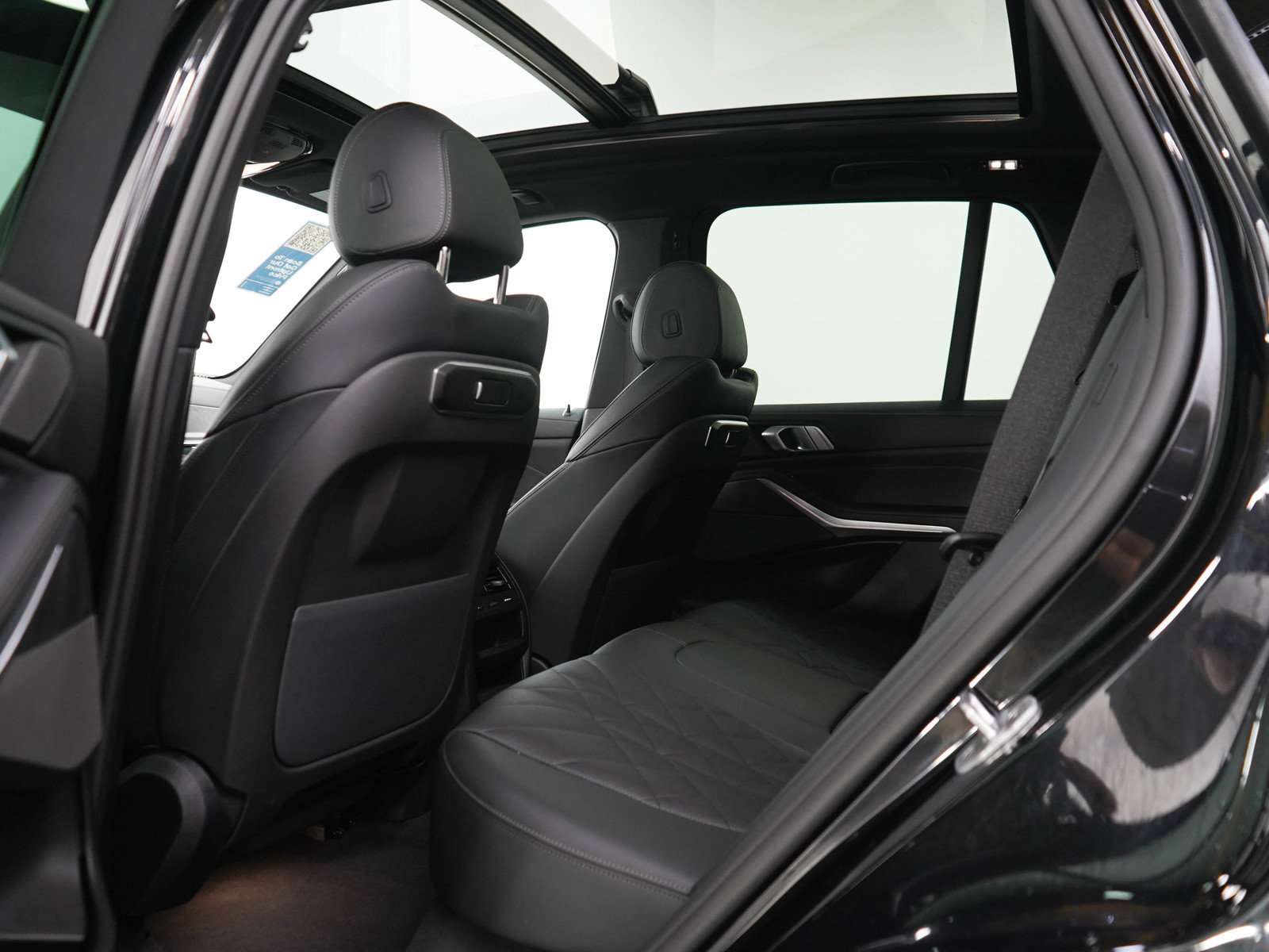 Used 2025 BMW X5 xDrive50e AWD/4WD image 18
