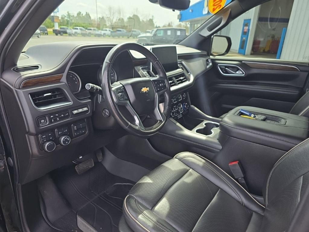 Used 2021 Chevrolet Tahoe Premier w/ Premium Package AWD/4WD image 15