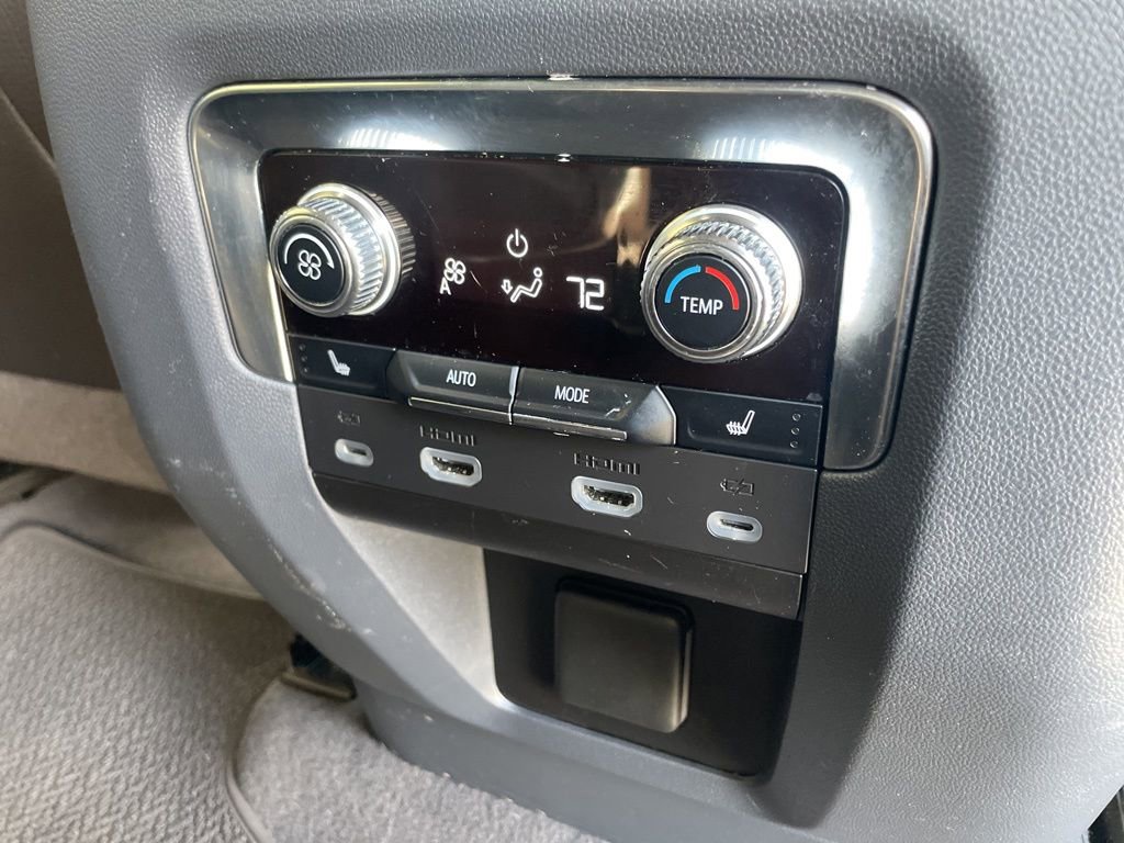 Used 2024 GMC Yukon XL Denali w/ Advanced Technology Package AWD/4WD image 36